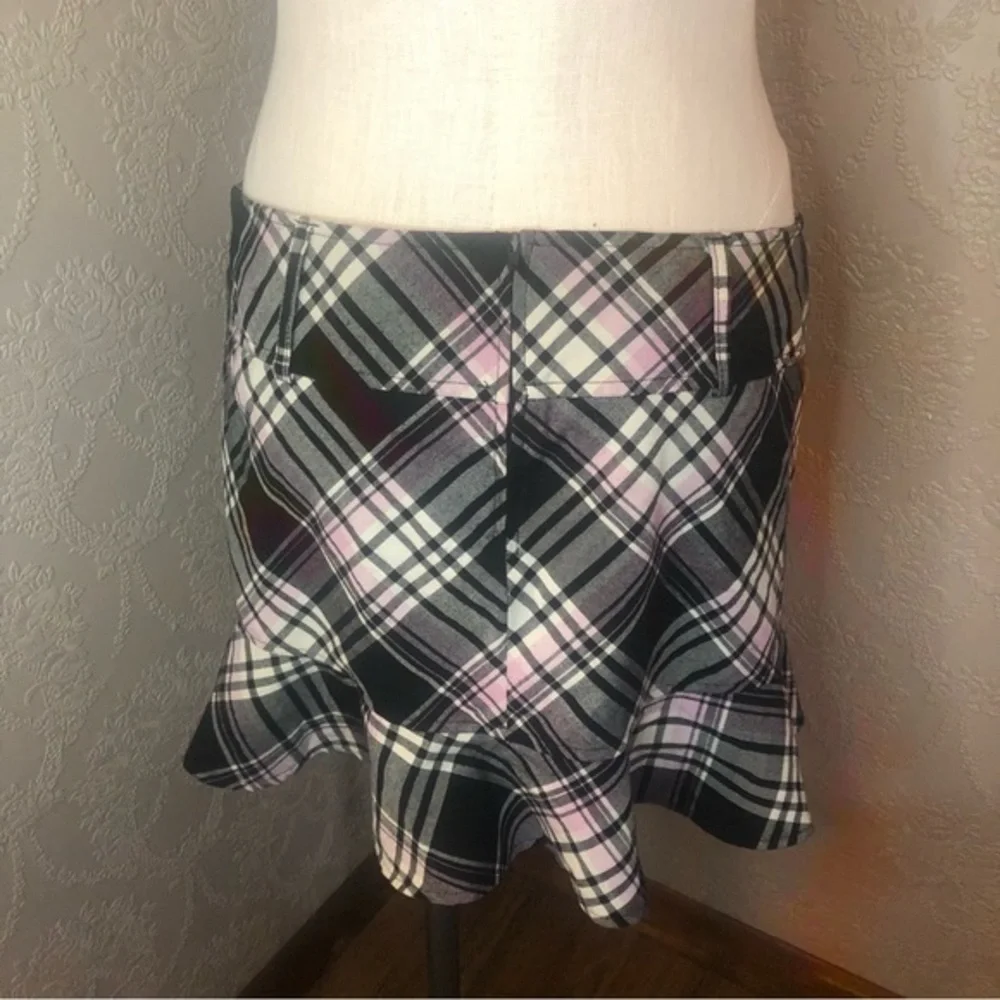 Tracy Evans Plaid Mini Skirt Y2K 90’s style 11